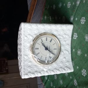 Potpourri Cheshire porcelain clock.